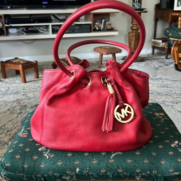 Michael Kors top handle red leather bag with tassel front gathered at the top - Picture 1 of 7